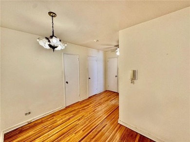 Windsor Terrace - Spacious 2 Bedroom Co-op approx. 1000 sq feet - photo 7