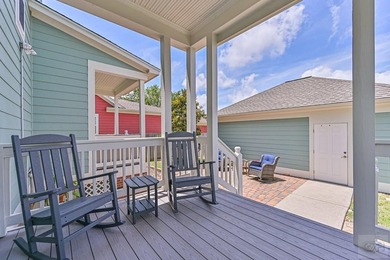 Don't miss this beautiful 3+ Bedroom, 3 Bath home in prestigious - photo 49