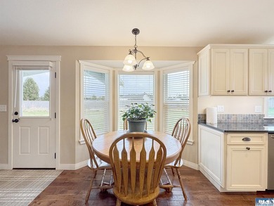 Prepare to be captivated by this stunning property in Agnew - photo 9