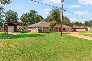 Lake Tonkawa Home For Sale in Hilltop Lakes Texas