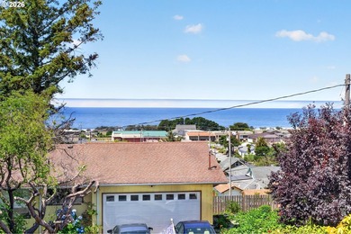 Turn-of-the-Century Charm with Ocean Views & Income - photo 3