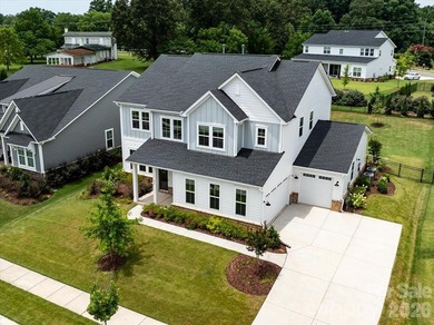 Welcome to 222 Lanyard Lane in the highly sought-after McLean - photo 3