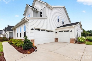 Welcome to 222 Lanyard Lane in the highly sought-after McLean - photo 4