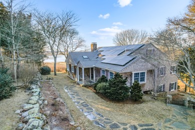 Welcome to your dream retreat at 11 Sheperds Way in one of the - photo 1