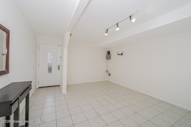 Welcome to 107 Hempstead Avenue! This well-maintained 2-bedroom - photo 5