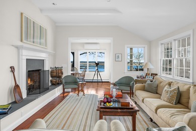Welcome to your dream retreat at 11 Sheperds Way in one of the - photo 9