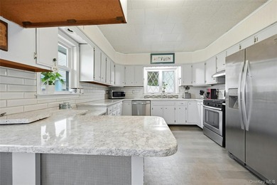 This charming country home on a quiet street in Port Jefferson - photo 12