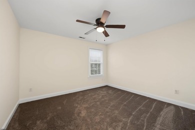 Welcome home to this fabulous 3-bedroom, 2.5-bath townhome - photo 16