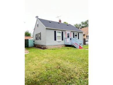 This 4-bedroom house features well-kept and well-maintained - photo 1