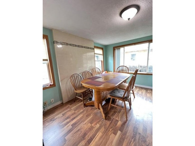 This 4-bedroom house features well-kept and well-maintained - photo 8