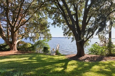 One or more photo(s) has been virtually staged || Lakefront - photo 2