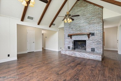 Waterfront living without the restrictions of an HOA. Welcome to - photo 6