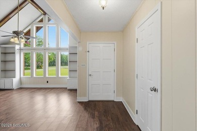 Waterfront living without the restrictions of an HOA. Welcome to - photo 8