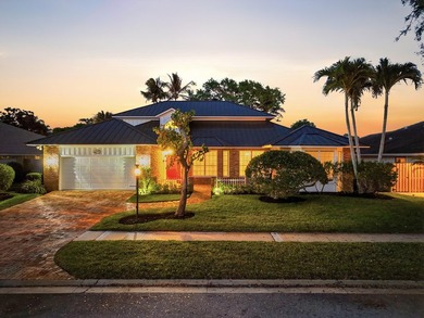 (private lake, pond, coastal) Home For Sale in Palm Beach Gardens Florida