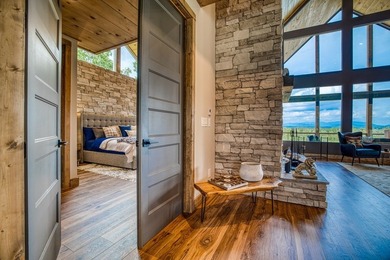 Welcome to Oakwood Estates, a bespoke mountain estate where - photo 14