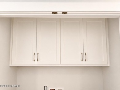 Welcome to easy coastal living in the heart of Darien. This - photo 15