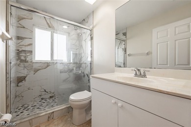 Welcome to this beautifully maintained 3-bedroom + den, 2-bath - photo 30