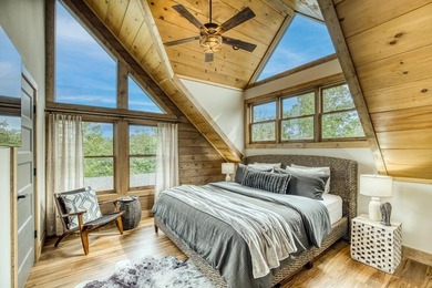 Welcome to Oakwood Estates, a bespoke mountain estate where - photo 32