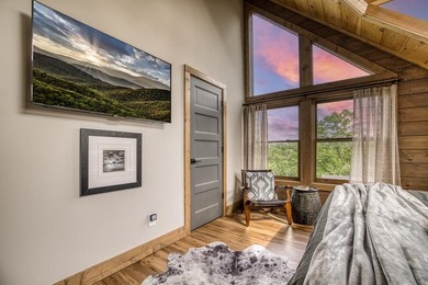 Welcome to Oakwood Estates, a bespoke mountain estate where - photo 33
