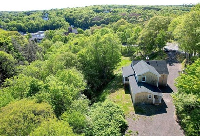 I am pleased to present this beautiful mid-19th-century home - photo 4