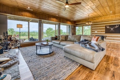 Welcome to Oakwood Estates, a bespoke mountain estate where - photo 49