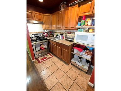 2 FAMILY 3 BEDROOM OVER 2 BEDROOM WITH FINISH BASEMENT PVT DRIVE - photo 7