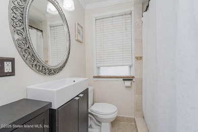 Welcome to 39 Post Lane! This 1-family detached, 3-bedrooms - photo 7