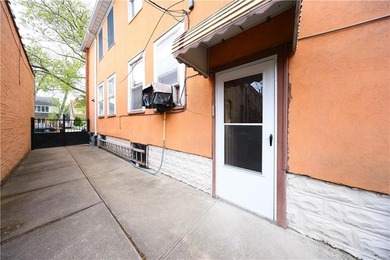 Rare find! Oversized semi-detached two-family home with a - photo 4