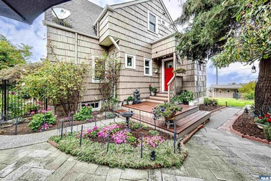A true timeless 1937 classic craftsman with sweeping - photo 10