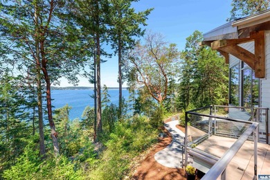 Once you've experienced this stunning, private Sequim Bay - photo 5