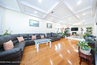 Spacious two-family Side Hall Colonial located on a quiet - photo 6