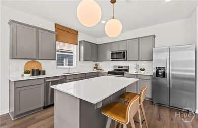 New Construction! This Starling Plan has a master on the main - photo 18