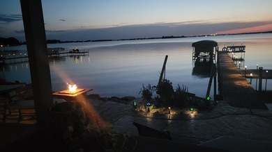 The ultimate lakefront oasis awaits you at 616 Lakeshore Dr - photo 18