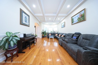 Spacious two-family Side Hall Colonial located on a quiet - photo 8