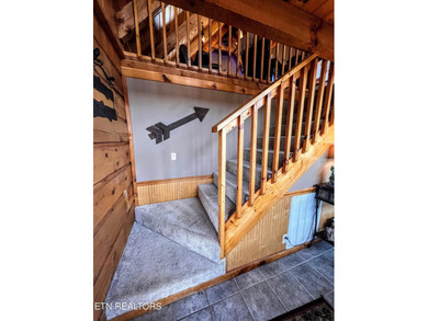 Private mountain cabin situated on approximately 0.88 acres in - photo 21