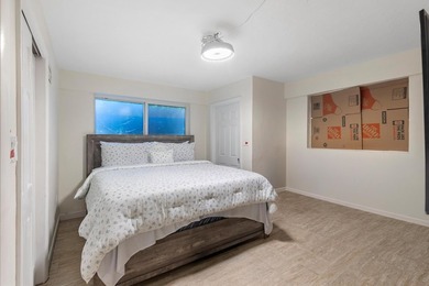 Waterfront duplex located on a wide, deep boating canal with - photo 22