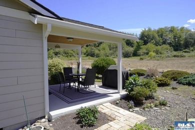 Quality built one level mountain view home in desirable Sequim - photo 3