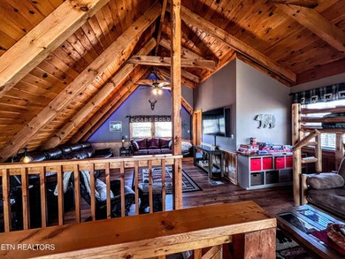 Private mountain cabin situated on approximately 0.88 acres in - photo 24