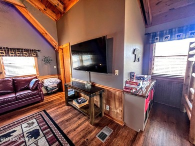 Private mountain cabin situated on approximately 0.88 acres in - photo 26