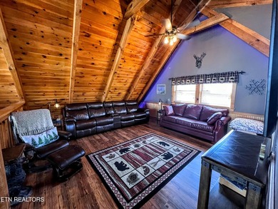 Private mountain cabin situated on approximately 0.88 acres in - photo 27