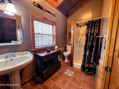 Private mountain cabin situated on approximately 0.88 acres in - photo 29