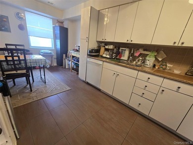 Welcome to this Beatiful 4Bed 3Full Bath duplex-style condo in - photo 4