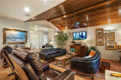 Beautiful home with alot of character in Progresso Lakes. It - photo 7