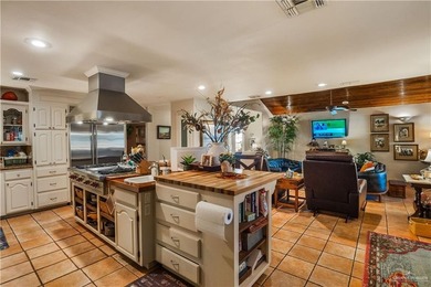 Beautiful home with alot of character in Progresso Lakes. It - photo 9