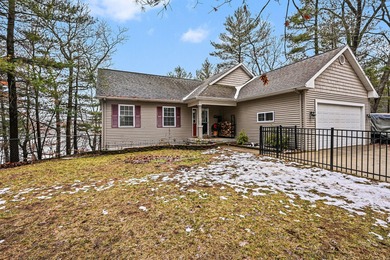 (pending lake) Home For Sale in Allegan Michigan