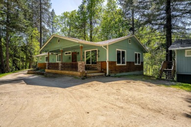 Lake Home For Sale in Grants Pass, Oregon