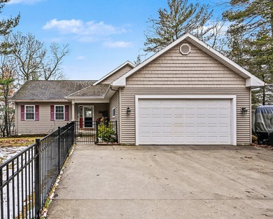 Exceptional Lakefront Living on Lake Allegan! SOLD - photo 3