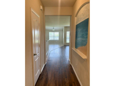 Beautiful 1 story. Bright back to green view, close to the - photo 4