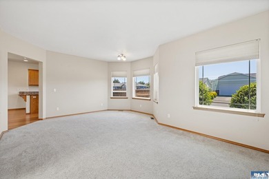 Wake up to breathtaking mountain views while enjoying the - photo 5
