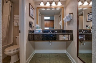 Wake up to endless ocean views in this beautiful 1 bedroom, 1